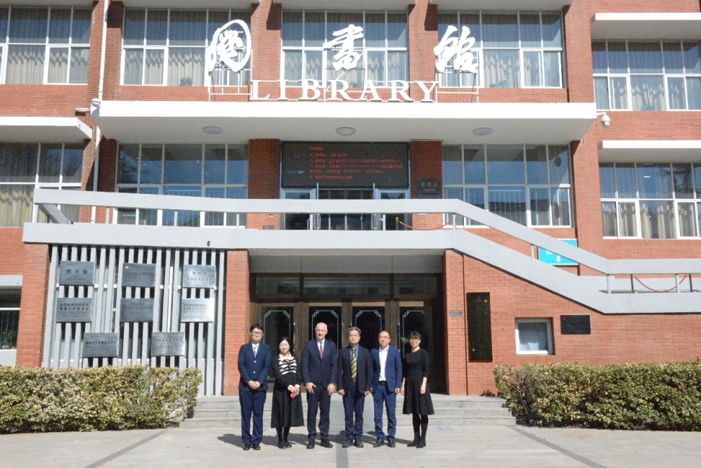 cef997a5ca684a17900574a5acd3b0eb